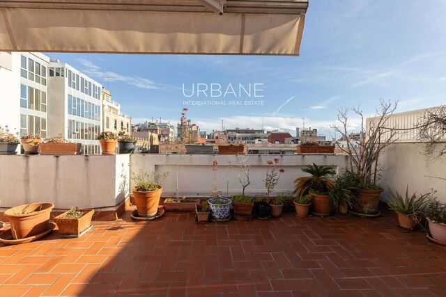 Penthouse with Terrace in Barcelona's Dreta de l'Eixample