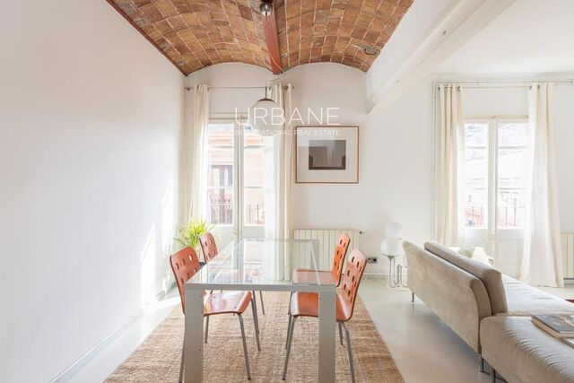 Magnifique penthouse d'angle lumineux avec terrasse privée dans le Gòtic