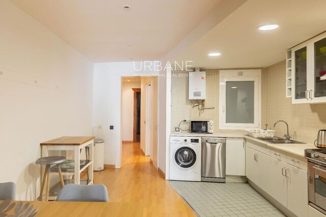 Fully Furnished 1-Bedroom Apartment with Balcony & Open Kitchen in El Born, Heritage Building by Jujol (Renovated 2019)