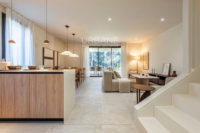 “Vivir el Lujo en la Costa: Elegantes Villas en Infinitum”