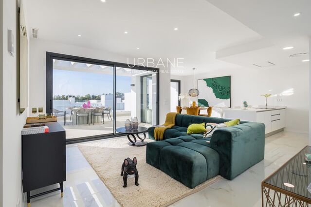 Apartamento moderno en Estepona con gran terraza y servicios exclusivos