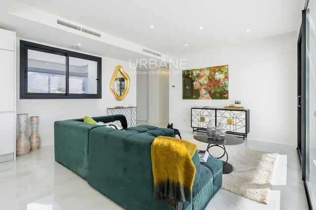 Apartamento moderno en Estepona con gran terraza y servicios exclusivos