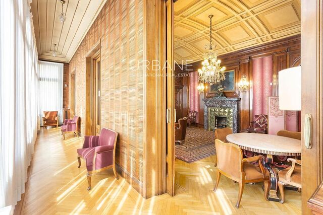 Espectacular piso de lujo clásico en venta para reformar en Eixample