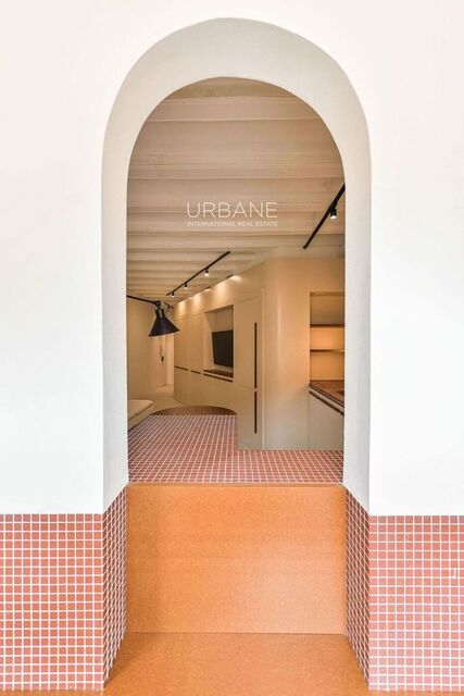 Apartamento minimalista renovado en Barcelona en ubicación tranquila, techos catalanes | Ideal para relajarse y acceder a la ciudad