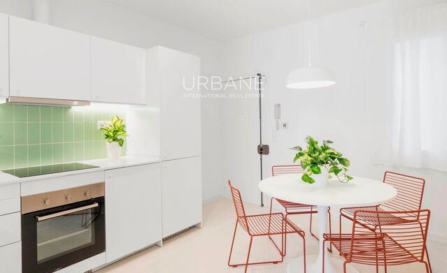 Exquisit Apartament Reformat de 2 Dormitoris en Venda al Districte de Luxe d'El Raval - Urbane International Real Estate