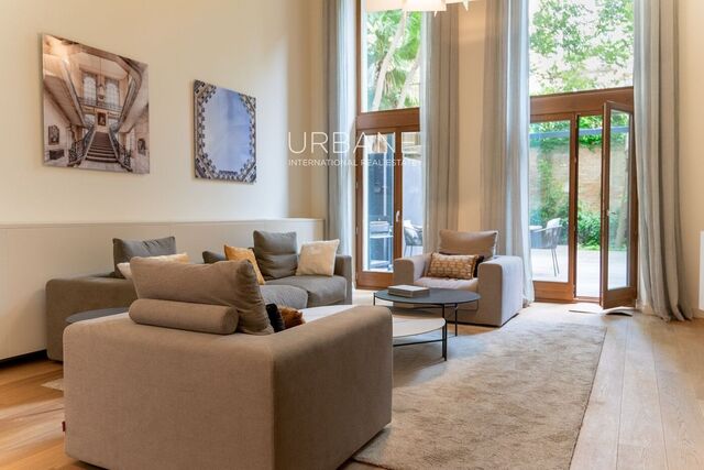 Spacious Duplex Apartment with Terrace in Desirable Eixample, Barcelona