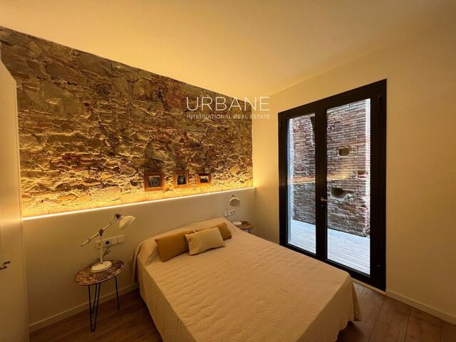 Pis reformat en venda al Raval, Barcelona: 100 m², 2 habitacions, 2 banys, piscina i zones comunes d'eco-vivenda