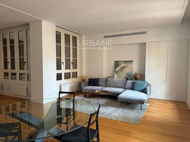 Luxurious Apartment with precious Terrace for Sale in the Heart of Eixample Derecha, Barcelona - Urbane International Real Estate