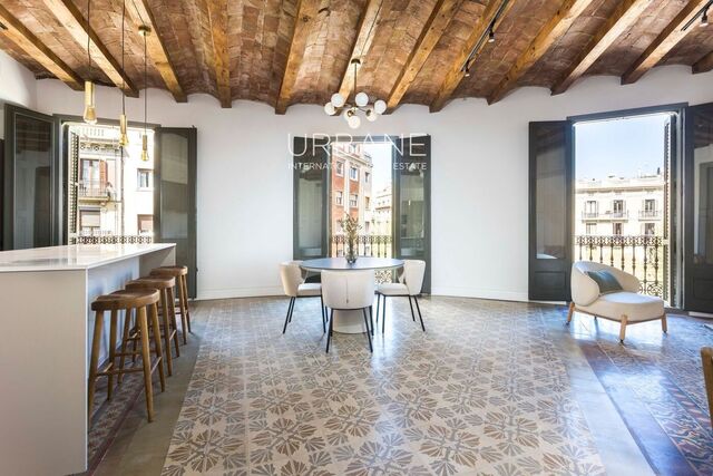 Appartement en vente á Barcelona, avec 157 m2, 3 chambres et 2 salles de bain, Ascenseur et Air conditionné.