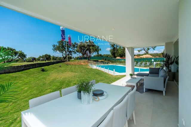 Àtic de luxe de 3 dormitoris amb terrassa privada al San Roque Golf Resort, Cadis