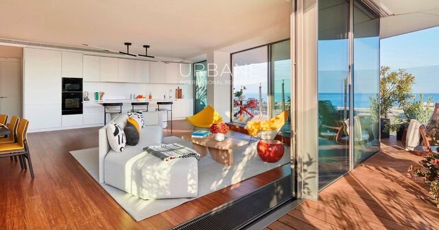 Apartament de Luxe al Pis 12 a Diagonal Mar, Barcelona – Saló de 64m², 3 Dormitoris i Terrassa de 58m²