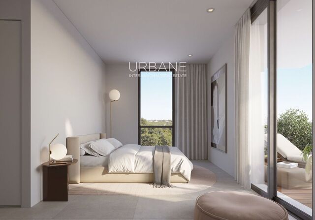 Refugi de Luxe en un Resort Privat d'Or: Apartament Exquisit amb Serveis