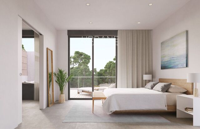 Regalese l'opulència costanera en Golf Resort: el pis dels seus somnis amb 4 dormitoris i 3 banys.