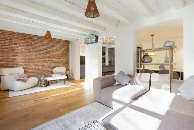 Encantador Apartament de 2 Dormitoris a l'Eixample, Barcelona - Disponible per a Lloguers a Curt Termini