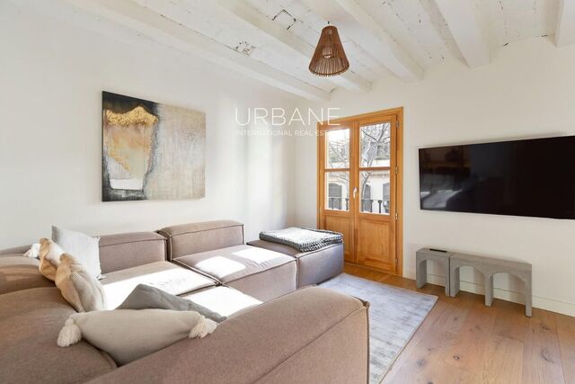 Encantador Apartament de 2 Dormitoris a l'Eixample, Barcelona - Disponible per a Lloguers a Curt Termini