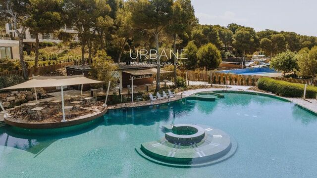 Lujoso Piso de 3 Habitaciones con Impresionantes Vistas en el Resort de Golf de Salou