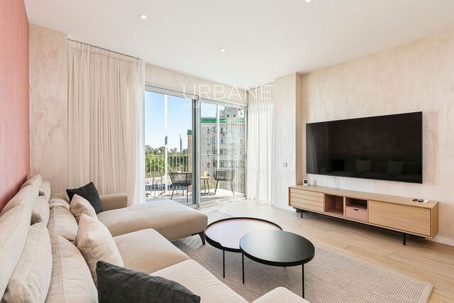 Spectacular New Apartment in Poblenou with Sea Views for Sale