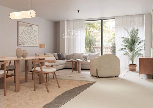 Luxury 4-Bedroom Apartment with Communal Pool in Sarrià-Sant Gervasi, Barcelona