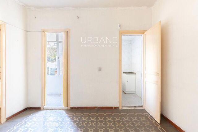 3-Room Apartment in Calle Mallorca, Barcelona: Prime Investment Opportunity