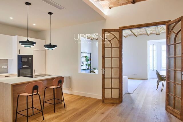 Appartement de luxe rénové de 171 m² à vendre dans l'Eixample Dreta, Barcelone, avec 3 chambres en suite et vue sur la Sagrada Família