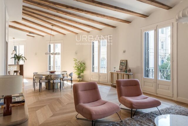 Luxurious 3-Bedroom 4 bath Apartment in Eixample Right – Spacious, Renovated, 6 Balconies