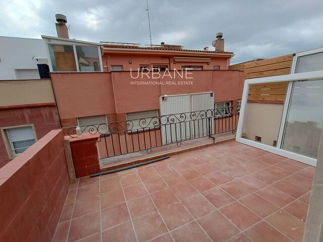 Ático Moderno con Terraza en el Corazón del Barrio del Clot, Barcelona