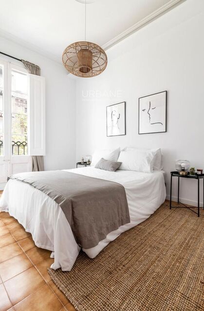 Charming Four-Bedroom Apartment for Sale in Eixample Derecho, Barcelona