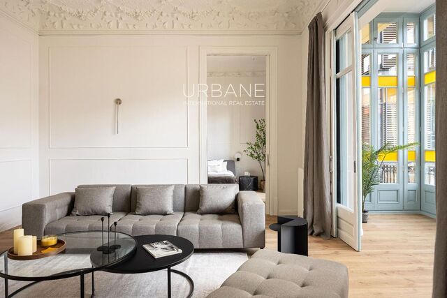 Luxurious 3-Bedroom Apartment for Sale in the Heart of Barcelona