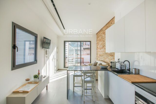 Penthouse Moderne à Louer - Poble Sec, Barcelone | Grande Terrasse et Terrasse Supérieure