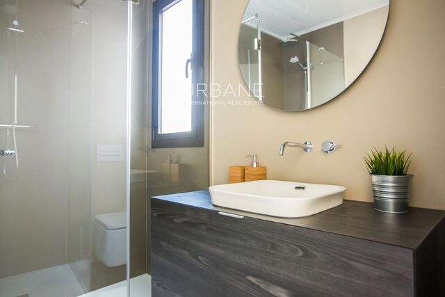 Modern Penthouse for Rent - Poble Sec, Barcelona | Large Terrace and Upper Terrace