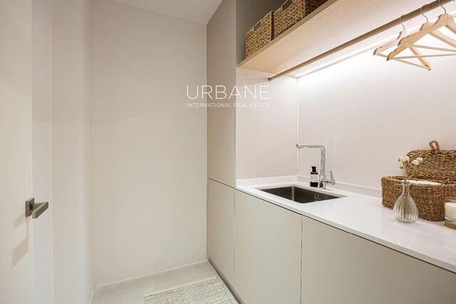 Luxurious Apartment in Barcelona's Gothic Quarter | Modern Comfort and Historic Charm