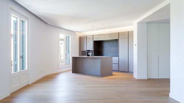 Prestigious 2-Bedroom Apartment on Passeig de Gracia