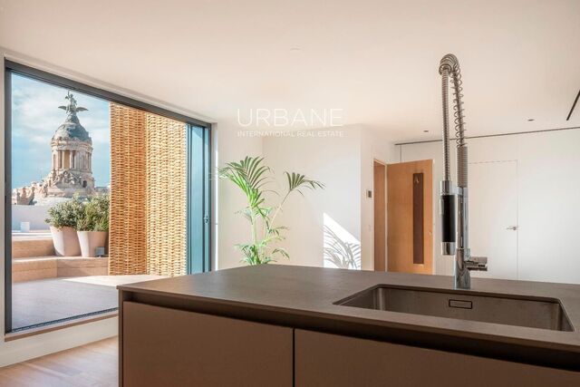 Exceptional 124 m² Apartment with Pool and Breathtaking Views of Barcelona