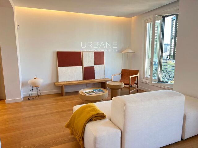 Excepcional Apartamento de 124 m² con Piscina y Vistas Impresionantes a Barcelona