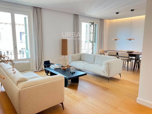 Apartamento de Lujo de 124 m² con Terraza y Piscina en el Corazón de Barcelona