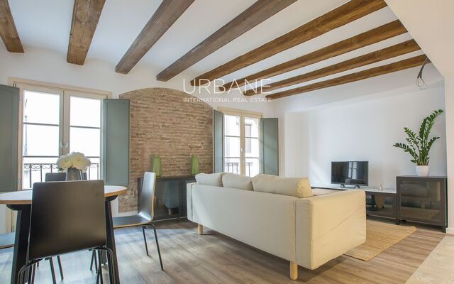 Stunning 2-Bedroom Apartment To Rent in Born District, Barcelona