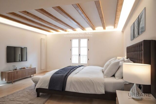 Viu al luxe al Barri Gòtic de Barcelona: Pis renovat de 3 dormitoris