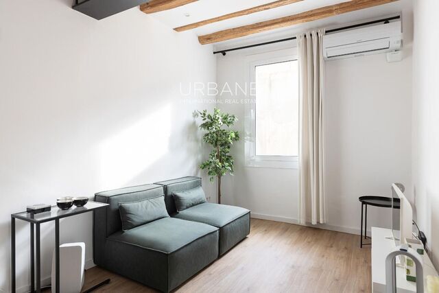 A Charming Renovated Apartment in the Heart of El Raval