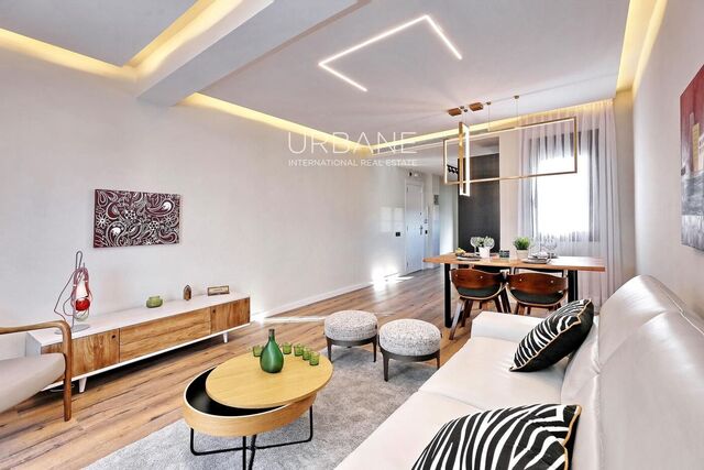 Àtic Luxós en venda de 2 Habitacions i 2 Banys amb Terrassa a l'Eixample, Barcelona