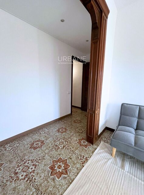 COZY 2-BEDROOM APARTMENT IN SAGRADA FAMILIA.