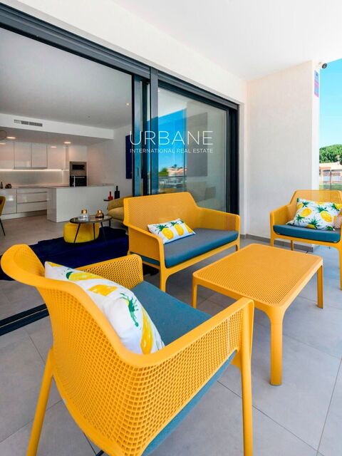 Luxury Apartment with 3 Bedrooms, 2 Bathrooms, and 2 Terraces in Dehesa De Campoamor