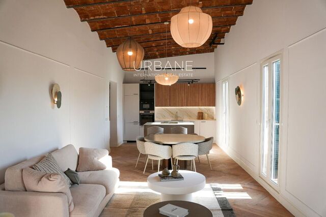 Apartamento Espacioso en Renovación en Gran Via - Eixample