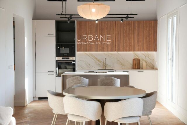 Apartamento Espacioso en Renovación en Gran Via - Eixample