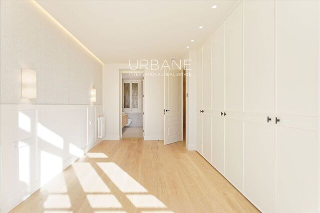 Brand New Renovated Apartment with Historical Charm and Sagrada Familia Views