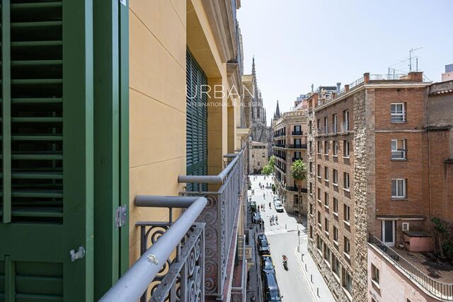 Appartement exclusif à Via Laietana : Luxe et élégance au cœur d'El Born, Barcelone