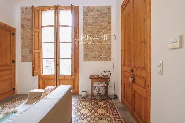 Charming, Newly Renovated Apartment in Barcelona City Center