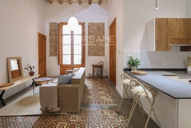 Charming, Newly Renovated Apartment in Barcelona City Center