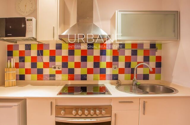 1-Bedroom Apartment for Sale with Access to Community Terrace – El Born