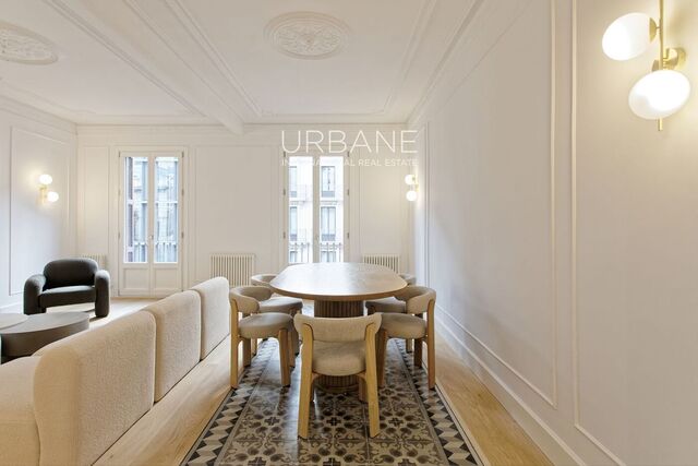 Apartamento Moderno y Luminoso con Balcón en el Corazón del Eixample