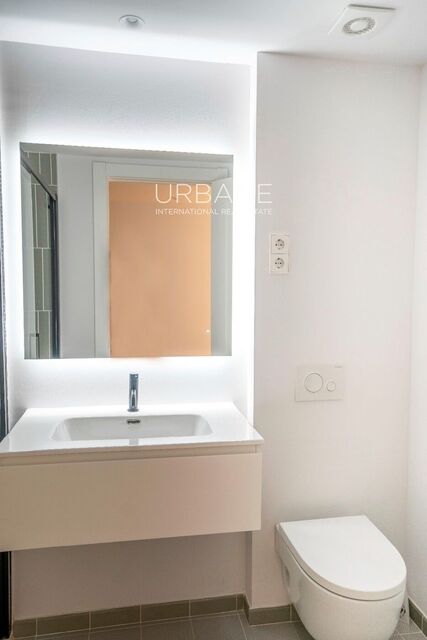 Charming 2-Bedroom Flat in Ciutat Vella, Barcelona | Fully Equipped Kitchen | 118sqm